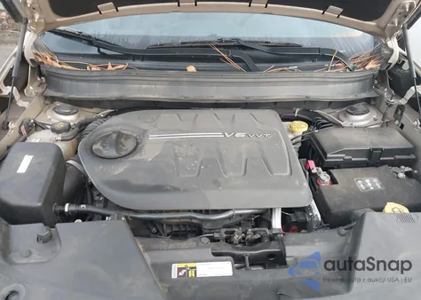 2015 Jeep Cherokee Limited z USA, uszkodzony, nr VIN 1C4PJMDS2FW537473